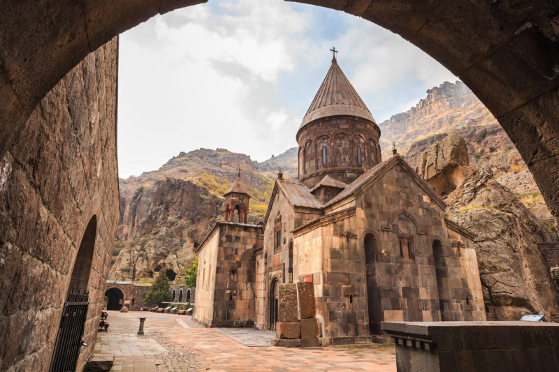 Армения на легке - треккинг и восхождение на Арагац